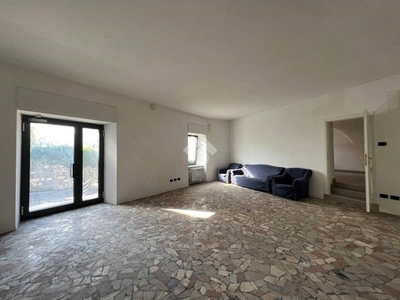 Appartamento in vendita a Trento via dei Masetti, 2