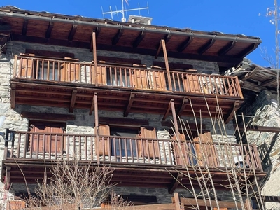 Appartamento in vendita a Valtournenche frazione Chatelar