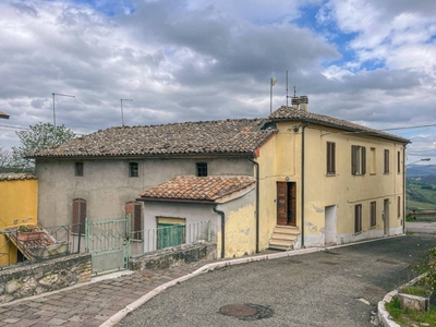 Appartamento in vendita ad Allerona via Guglielmo Marconi