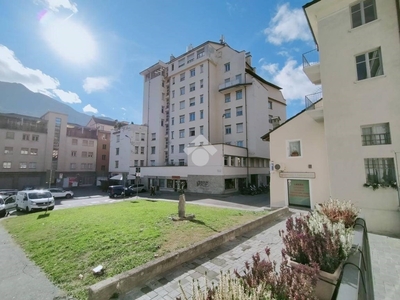 Appartamento in vendita ad Aosta via Carlo Promis, 3
