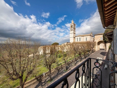 Appartamento in vendita ad Assisi via Santa Chiara
