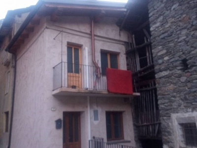 Casa Indipendente in in vendita da privato a Hône via Vareina