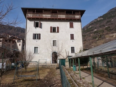 Casa Indipendente in vendita a Borgo Chiese via cesare battisti, 65