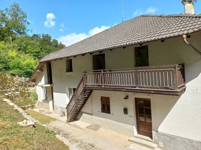 Casa Indipendente in vendita a Borgo Valsugana via Spagolle