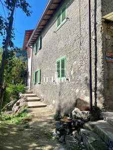 Casa indipendente in vendita a Camaiore