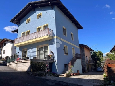 Casa Indipendente in vendita a Charvensod frazione Capoluogo, 107