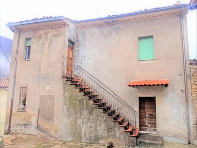 Casa Indipendente in vendita a Ferentillo via Piana