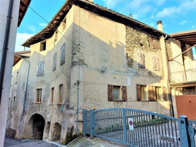 Casa Indipendente in vendita a Levico Terme via Miserere