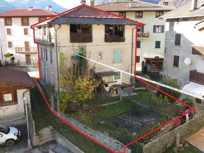 Casa Indipendente in vendita a Pieve di Bono-Prezzo por, 16