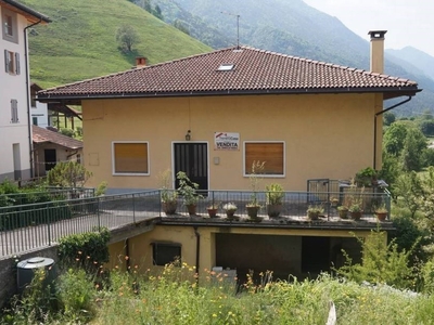 Casa Indipendente in vendita a Pieve di Bono-Prezzo