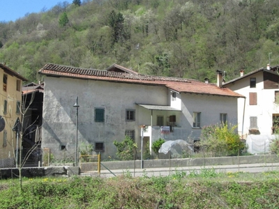 Casa Indipendente in vendita a Pieve di Bono-Prezzo strada