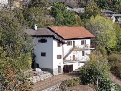 Casa Indipendente in vendita a Quart villaggio Chantignan, 10