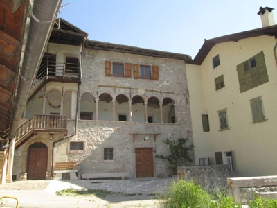 Casa Indipendente in vendita a San Lorenzo Dorsino andogno Fraz. Di San Lorenzo Dorsino, 38