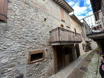 Casa Indipendente in vendita a Spoleto località Protte