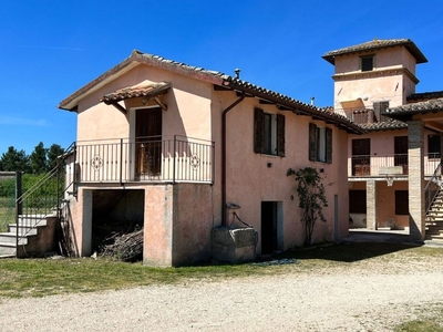 Casa Indipendente in vendita a Spoleto spoleto santa maria in campis