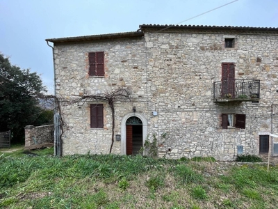 Casa Indipendente in vendita a Todi vocabolo Castello di Izzalini