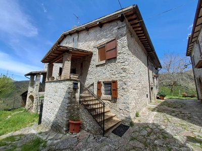 Casale in vendita a Spoleto località Torrecola