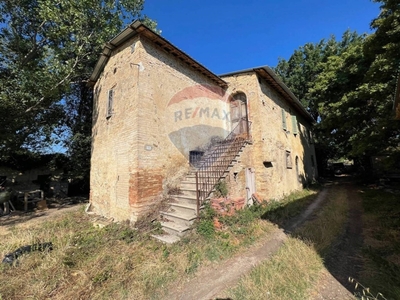 Rustico in vendita a Bevagna via Teverone, 196