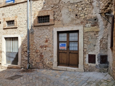 Villa a Schiera in vendita a Lugnano in Teverina via Duca degli Abruzzi, 73