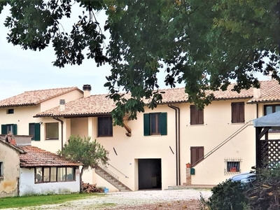 Villa Bifamiliare in vendita a Bettona bettona Bologna,0