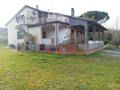 Villa Bifamiliare in vendita a Castiglione del Lago via Roma