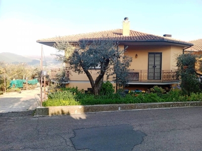 Villa Bifamiliare in vendita a Montecastrilli via Guglielmo Marconi