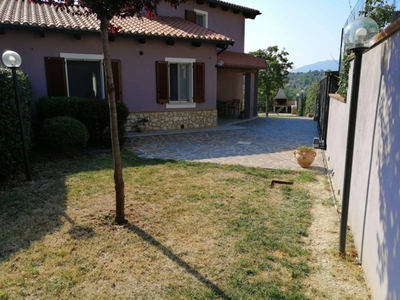 Villa Bifamiliare in vendita a Stroncone