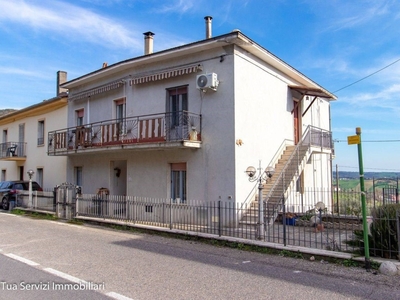 Villa Bifamiliare in vendita ad Alviano strada Statale Amerina