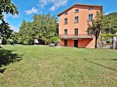 Villa in in vendita da privato a Fossato di Vico via Flaminia, 55