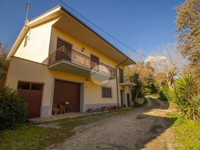 Villa in vendita a Calvi dell'Umbria località vallefigliola