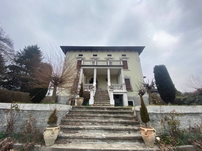 Villa in vendita a Castelnuovo vicolo Antico, 5