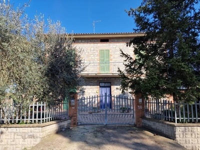 Villa in vendita a Castiglione del Lago via Anguillara, 30