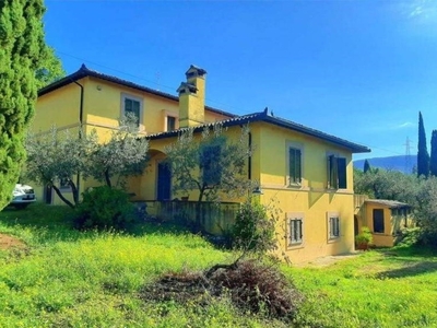 Villa in vendita a Foligno foligno