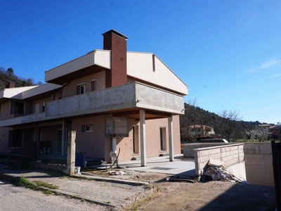 Villa in vendita a Foligno via del Secolo XXI