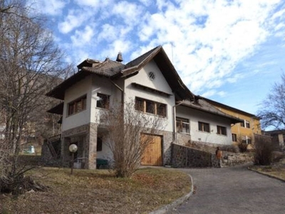 Villa in vendita a Mezzana via 4 Novembre, 70