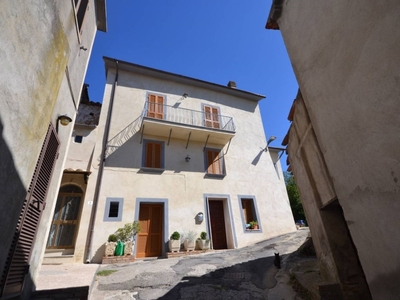 Villa in vendita a Monteleone d'Orvieto loc. Spiazzolino