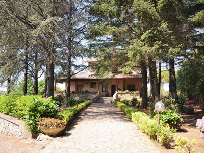 Villa in vendita a Monteleone d'Orvieto via bilancini