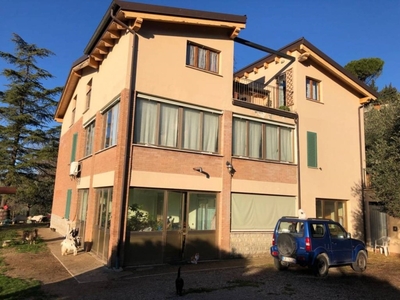 Villa in vendita a Perugia via della Vendemmia, 10