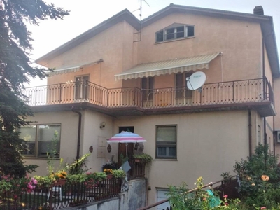 Villa in vendita a Spoleto corso Flaminio