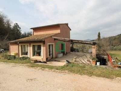 Villa in vendita ad Amelia strada del Granaro