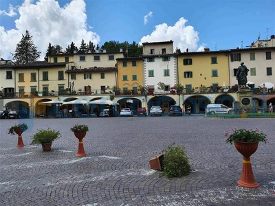 Appartamento Bilocale in vendita in Piazza Matteotti, Greve In Chianti