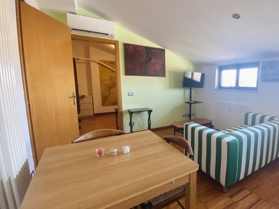 Appartamento con 1 camera da letto in affitto a Loreto, Milano