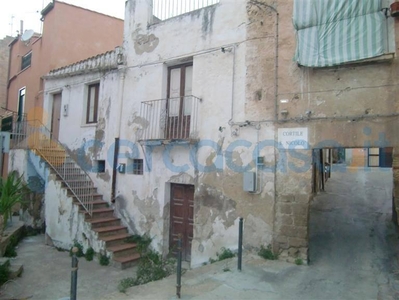 Appartamento da ristrutturare, in vendita in Via San Nicolò, Sciacca