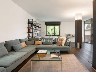 Appartamento di lusso di 210 m² in vendita Via Vincenzo Schiavio, 7, Como, Lombardia