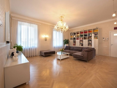 Appartamento di lusso di 500 m² in vendita Varese, Lombardia