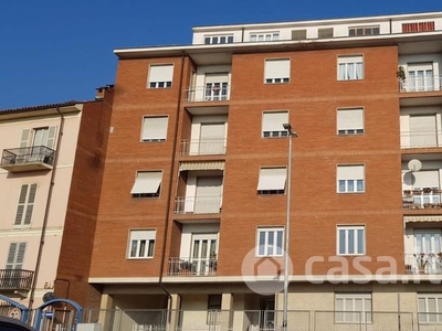 Appartamento in Affitto in Via Gioacchino Testa a Asti