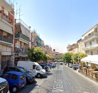 Appartamento in Affitto in Via Giuseppe Garibaldi 42 a Genzano di Roma