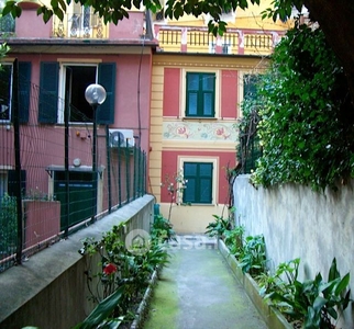 Appartamento in Affitto in Via Goito 14 a Genova