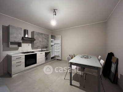 Appartamento in Affitto in Via Roma a Villa Estense