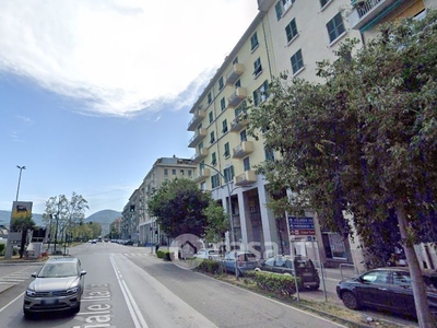 Appartamento in Affitto in Viale Italia a La Spezia